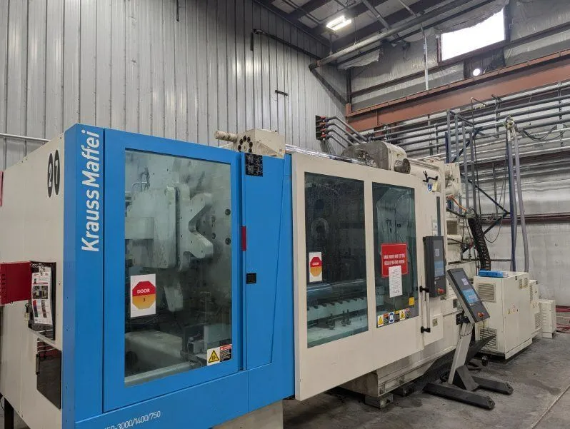 Used 2010 KRAUSS MAFFEI CXZL 650-3000/1400/750  3-COLOR Injection Molding Machines California US | Machinery Network #1455608