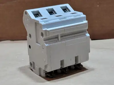 Used FEDERAL PIONEER NA3P15 Switchgears British Columbia CA | Lenmark #835744