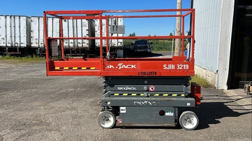USED 2019 SKYJACK SJIII3219
