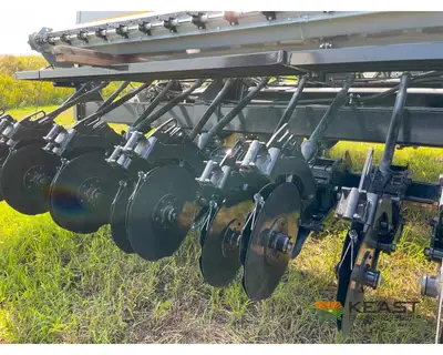 Used CRUSTBUSTER _UNKNOWN_ No-Till Drills Iowa US | Keast Enterprises #1360182