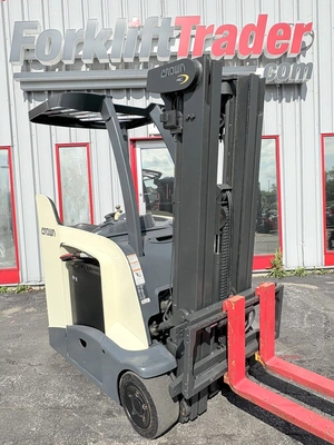 Used 2007 CROWN RC5545-40TT190 Misc Forklifts Wisconsin US | Forklifttrader.com #1285463