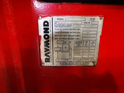 RAYMOND EASI REACH TRUCKS | Platinum Group (8)