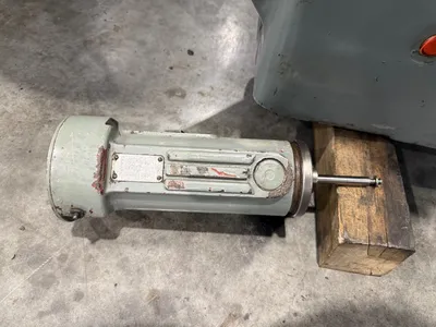 1982 BROWN & SHARPE 1440U Universal Cylindrical Grinders | GMT (15)