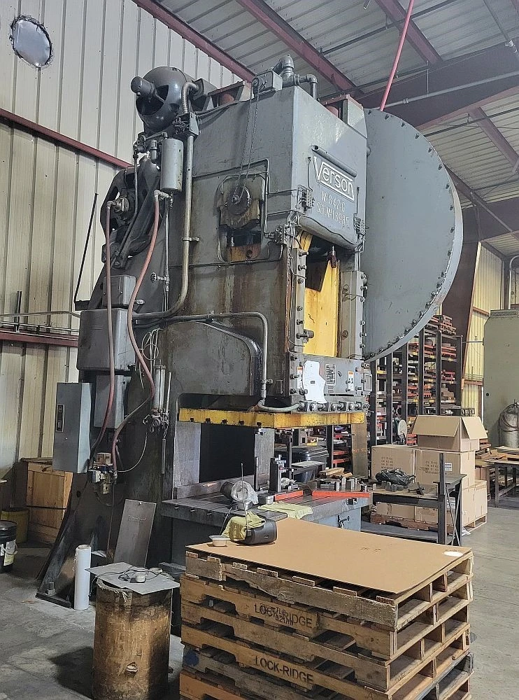 USED 1957 VERSON 842-G