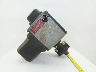North American 1519-2 Motorized Shutoff Valve 1-1/4" NPT 100PSIG 120V