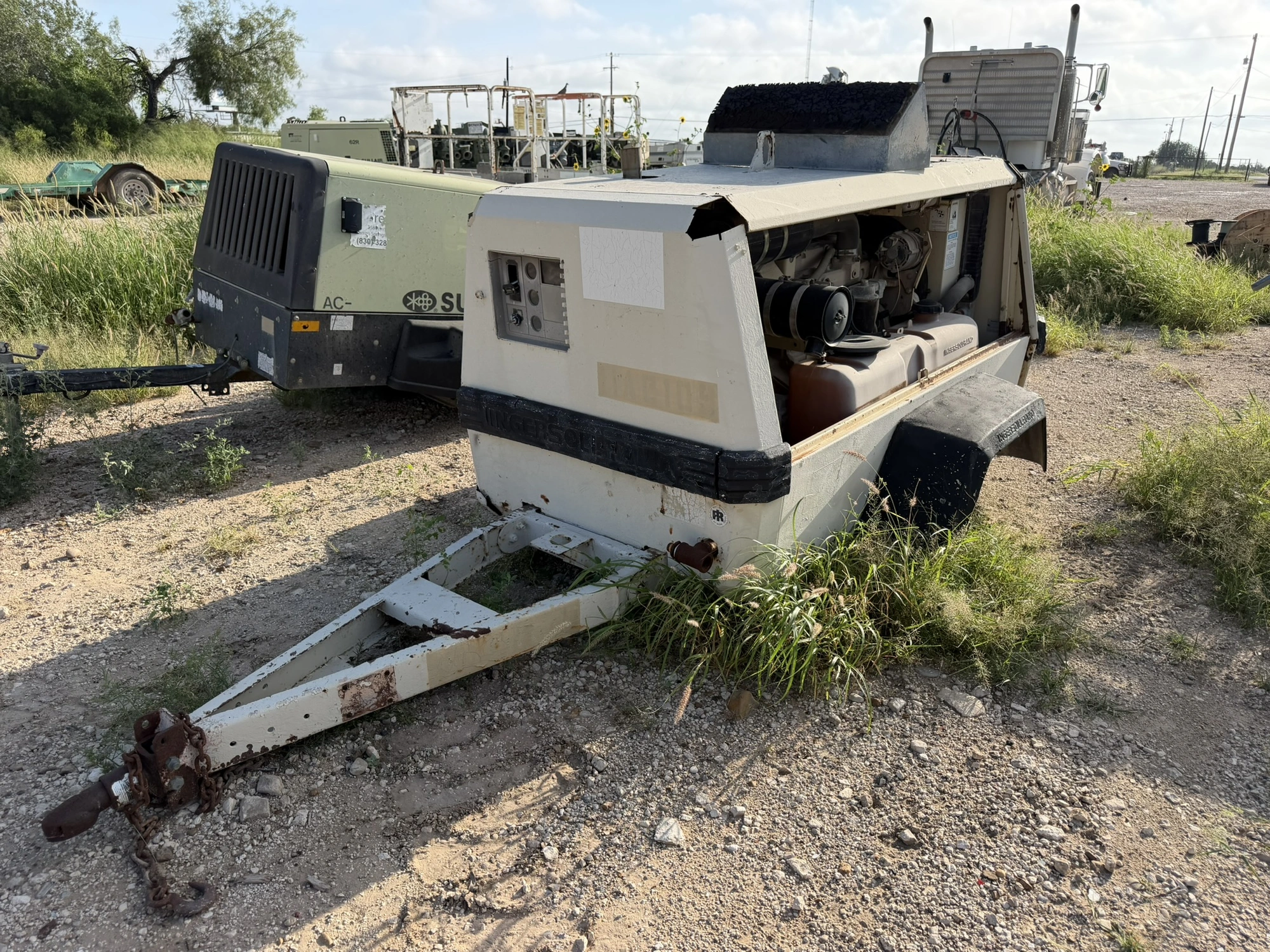 Used _UNKNOWN_ _UNKNOWN_ Air Compressors, Portable Texas US | Miedema Asset Management Group #1312323