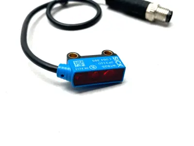 USED MAVERICK INDUSTRIAL SALES PHOTOELECTRIC PROXIMITY SENSOR W/ BACKGROUND SUPP.