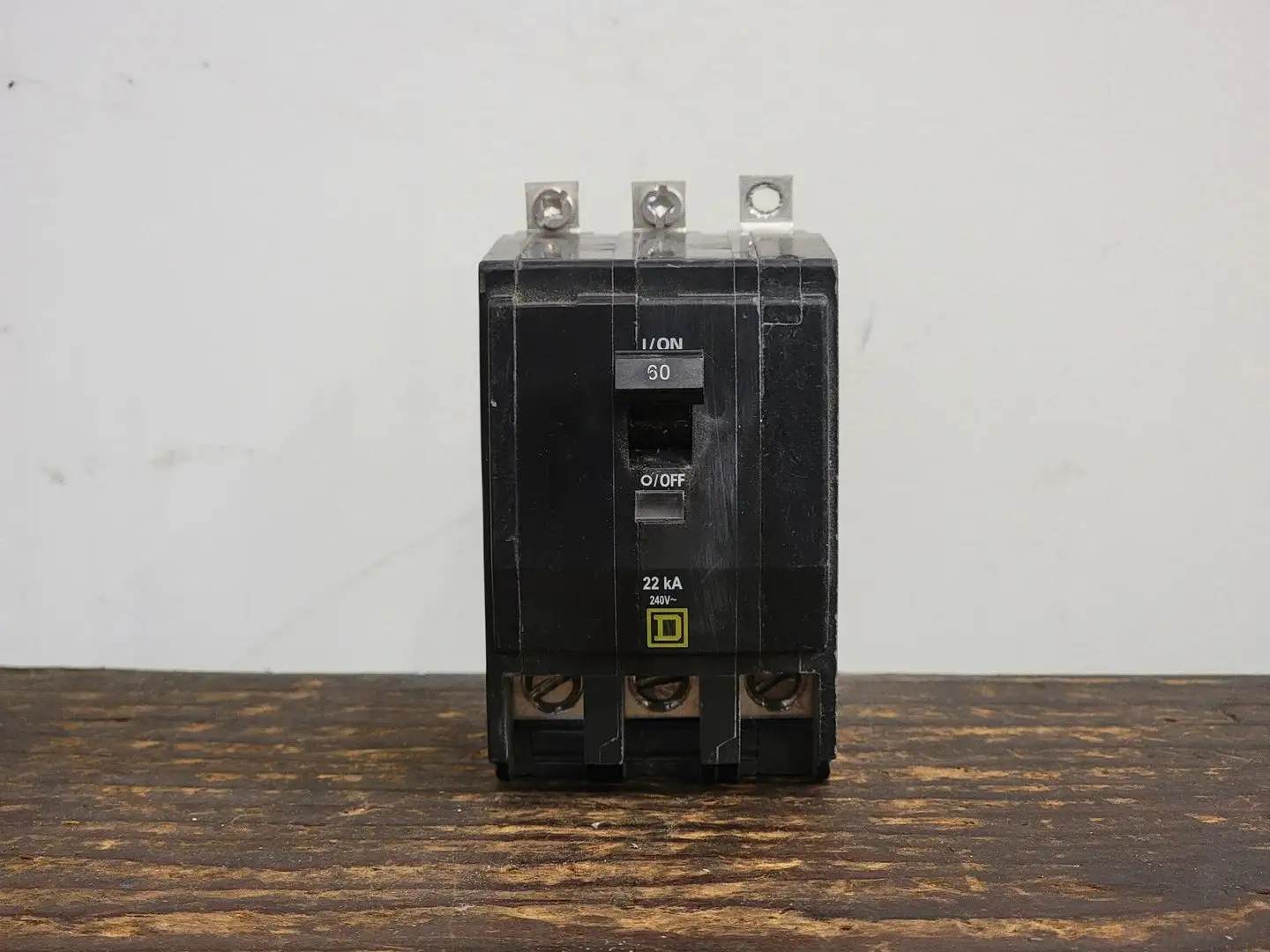 NEW SQUARE D QOB360VH