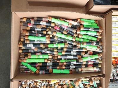 Used _UNKNOWN_ _UNKNOWN_ Fuses Ohio US | Aucto #1396718