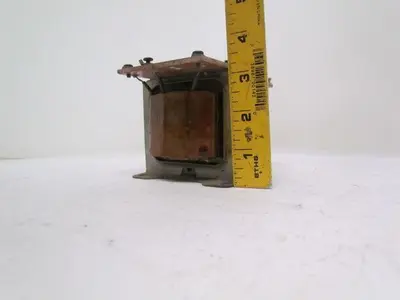 General Electric 9T56Y3170 control transformer .200 KVA 220/208 V Pri 24V Sec