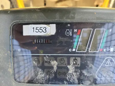 USED 2005 KOMATSU SK1026-5N