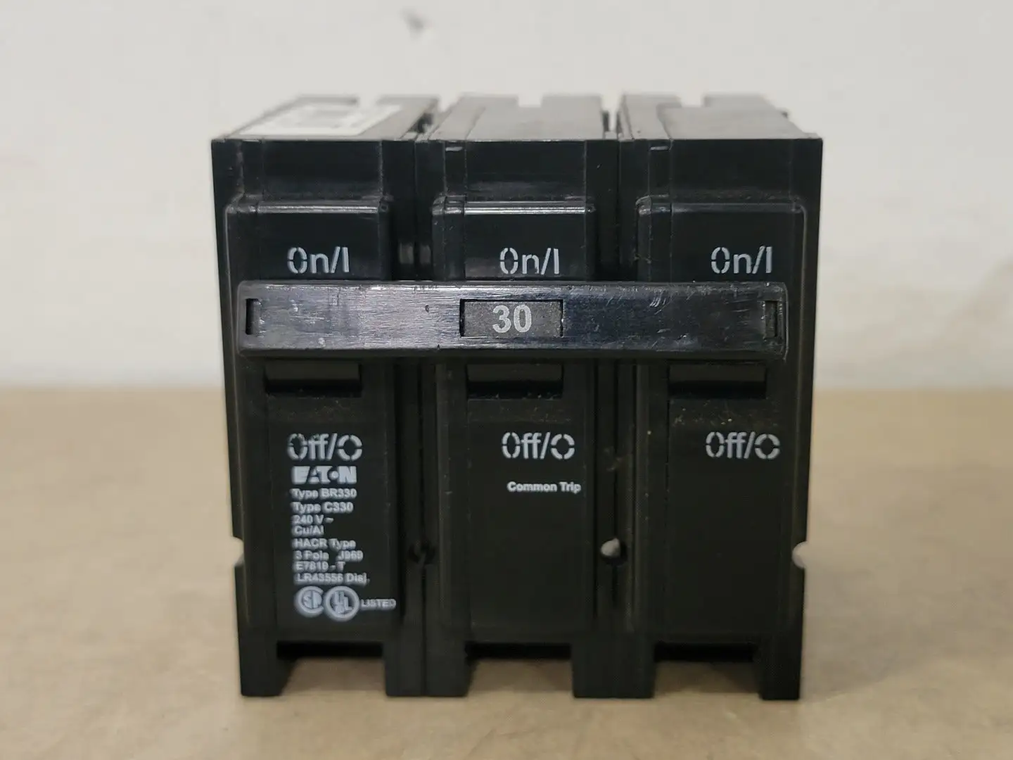 Used EATON BR330 Switchgears British Columbia CA | Lenmark #239052