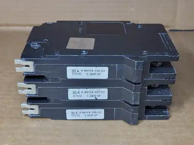 NEW SQUARE D EDB36030