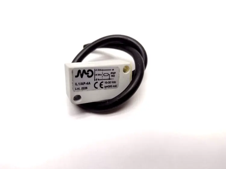 Used Micro Detectors IL1/AP-4A Proximity Sensors Michigan US | Maverick Industrial Sales #1459738
