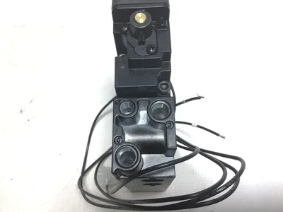 Parker Schrader Bellows AL41323BJN5300B Pneumatic Solenoid Valve 150PSI 6.0Watts