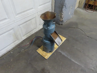 Morehouse Industries Stone Mill, Model MP