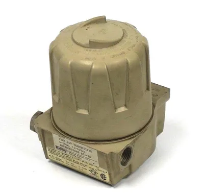 USED BABCOCK & WILCOX EQ10 TEMPERATURE TRANMITTER 12-42VDC