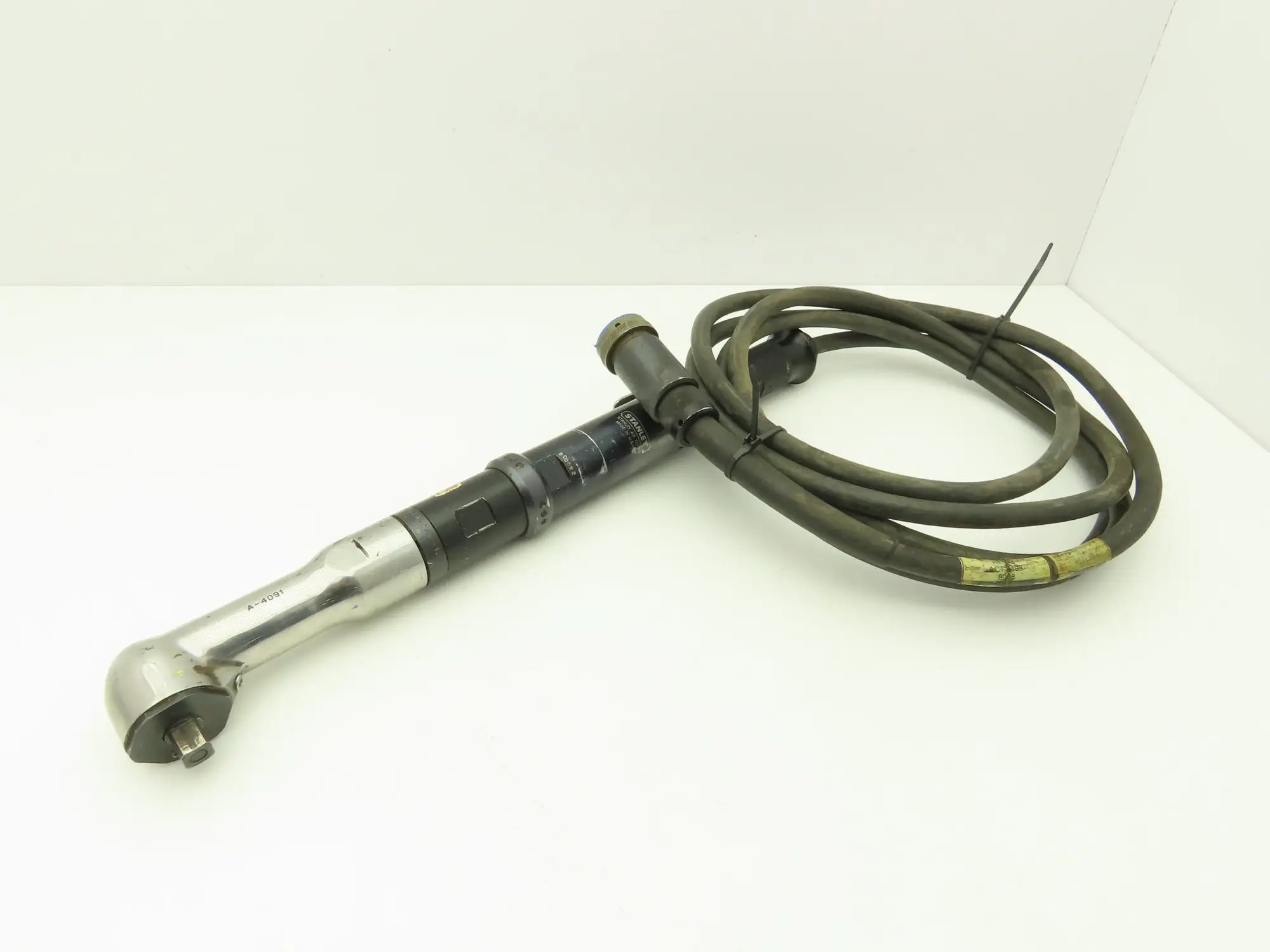 Stanley E30LSRA3XG-17 Electric Nutrunner 1/2" Drive Right Angle 56Nm 32 Ratio