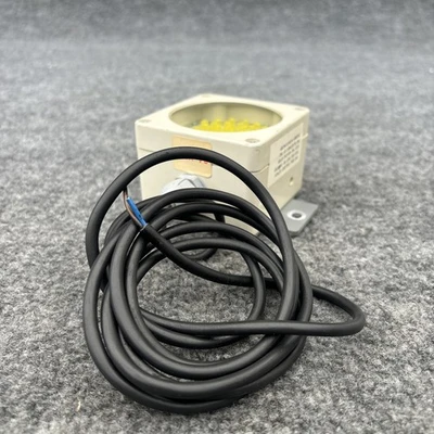 Used Marl International 020-925-22-87 Light Source Equipment California US | Davliegogo LLC #1707763