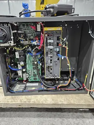 USED FANUC M-710IC/70