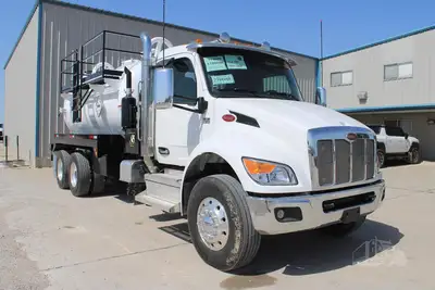 New | in-Stock 2027 PETERBILT 548 Vacuum Truck Texas US | Roll Off Truck World #1492027