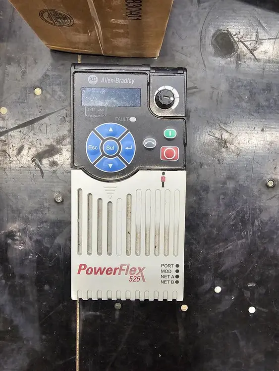 Used ALLEN-BRADLEY 25B-E1P7N104 Variable Speed Drives Quebec CA | Carter-Wilson Equipment Services #1486547