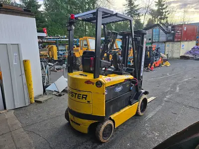 USED 1998 HYSTER E50XM-33