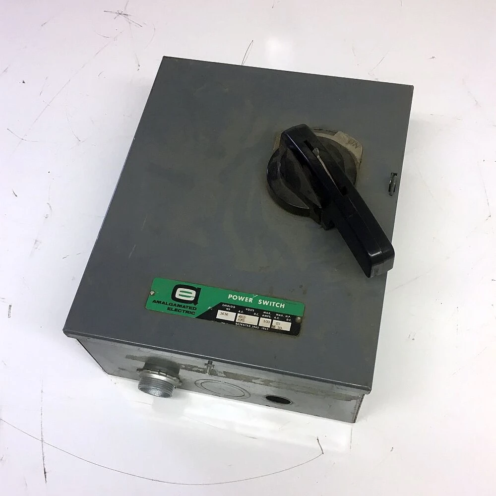 Amalgamated Electric 100 Amp Fusible Disconnect