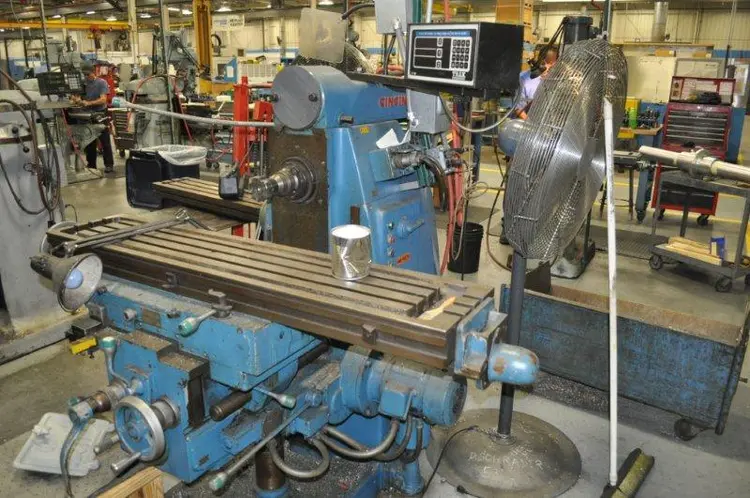 Used CINCINNATI CINOVA 80 205 - 12 Universal Mills | D & D Industries #438210