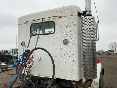 USED 1997 KENWORTH T800