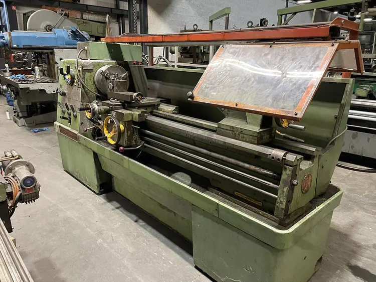 Used COLCHESTER MASCOT Ø 430 X 1500 MM Engine Lathes BE | Apt International N.V #361633