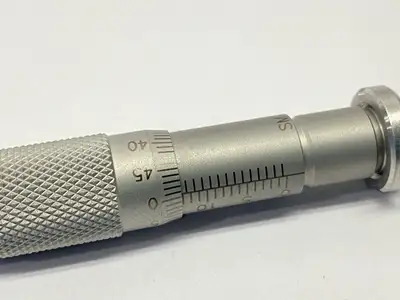 USED MKS NEWPORT VERNIER MICROMETER 13MM TRAVEL 9LB LOAD CAPACITY 50.8 TPI