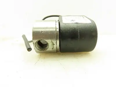 Parker 71215SN2EF00N0C111C2 Pneumatic Solenoid Valve 24VDC 520PSI 3/64 Orifice