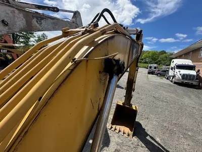 Used 2004 CATERPILLAR 320CL Excavators Pennsylvania US | Proxy Equipment #1377738
