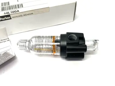 USED PARKER MODULAR LUBRICATOR 1/4" PORTS