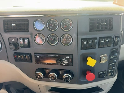 Used 2018 PETERBILT 567 Tractors & Trailers Illinois US | Revelation Machinery #902415