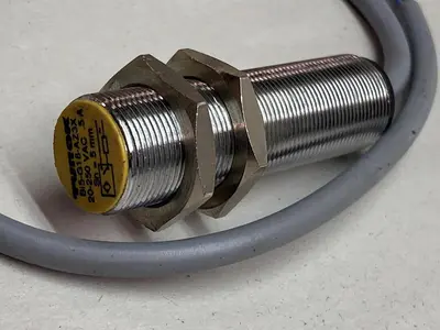 New | in-Stock TURCK B15-G18-AZ3X Sensors | Surplus Asset Holdings #1206620
