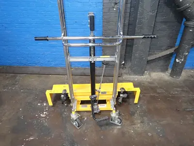 USED 2021 FOSTER 61570