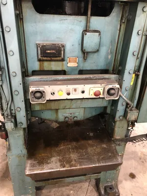 USED 1977 MINSTER MINSTER S1-100-30-30 PRESS