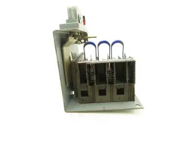 Square D 9422 EQ3198 Fusible Disconnect Switch 30A 3-Pole Flange-Mount w/Handle