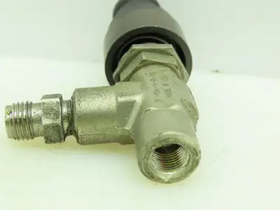 Parker Right Angle Metering /Shut-Off Valve 250 PSI  1/8" NPT