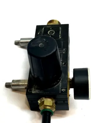 Used Knapp Air Pressure Regulator w/Gauge Inline Unit Hose Fitting Air Pressure Regulators Michigan US | Maverick Industrial Sales #1394277