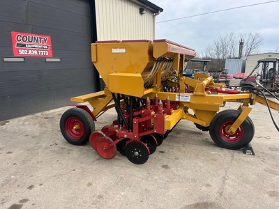 Haybuster 107C No Till Seed Drills | County Equipment Company LLC (3)