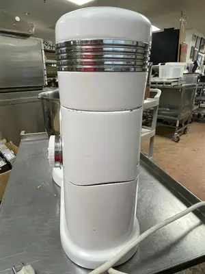 Used Cuisinart Cuisinart SM-55 5.5 Quart Electric Stand Mixer, White Chrome 120V - JD Planetary Mixers Illinois US | Falcon Restaurant Supply #1374973