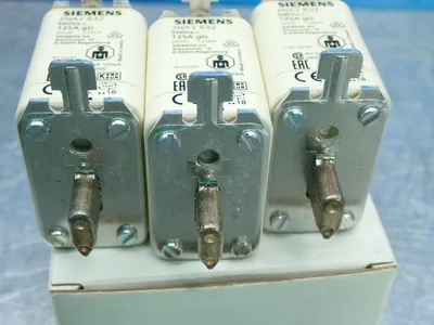 NEW SIEMENS 3NA3832