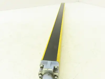 Schmersal SLC440-R-0490-14-01 Safety Light Curtain Receiver