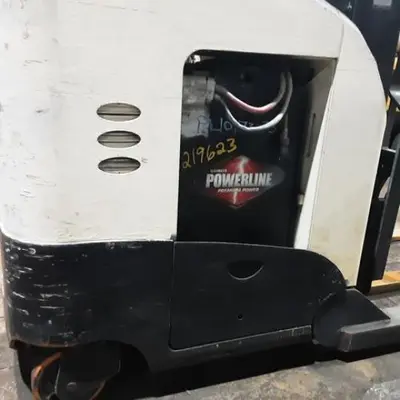 USED 2016 CROWN RR5725-45