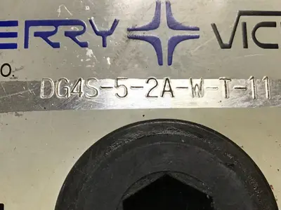 USED VICKERS DG4S-5-2A-W-T-11