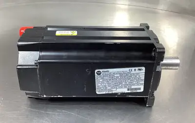 USED ALLEN BRADLEY MPL-B4530K-MK74AA