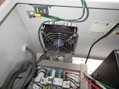 USED SICK 2099381